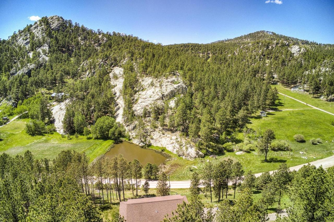 Eagle Pine Lodge 卡斯特 外观 照片