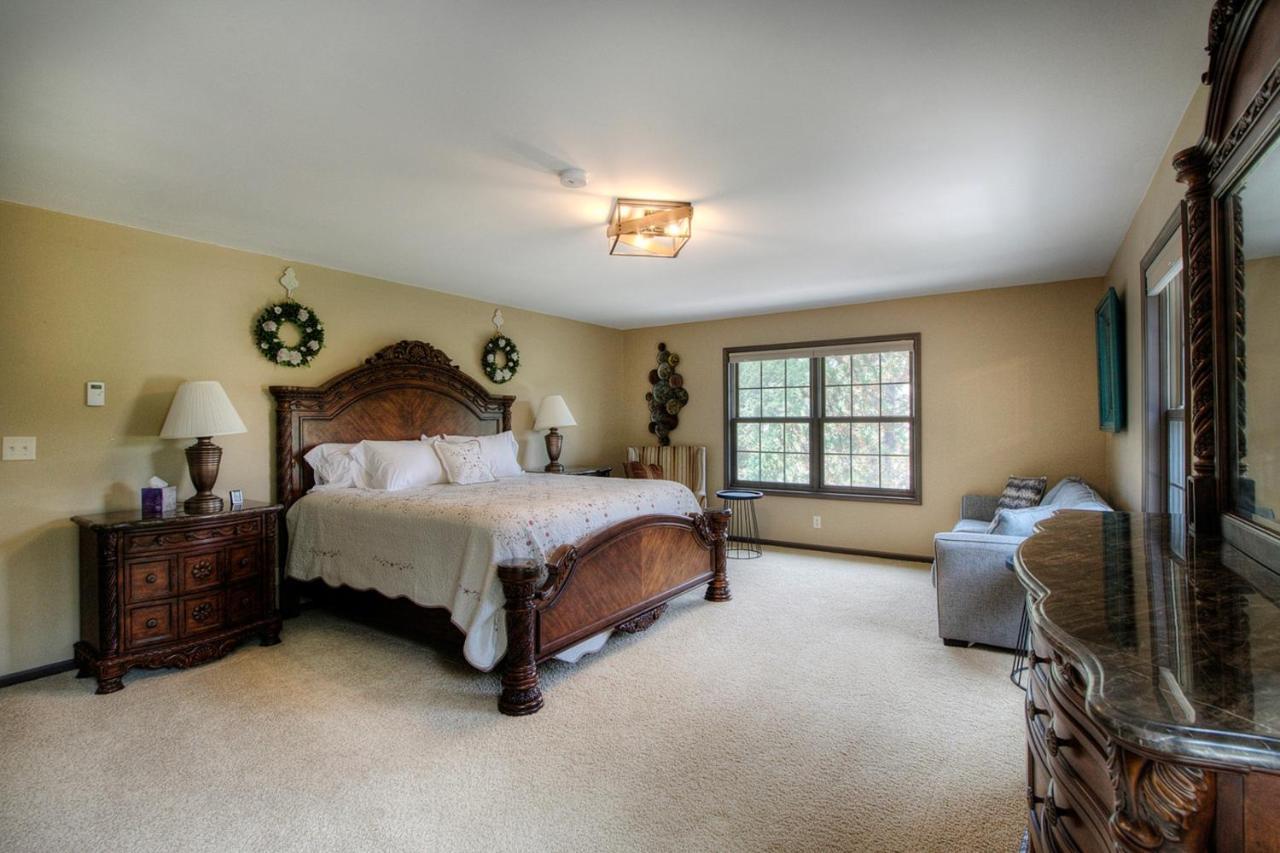 Eagle Pine Lodge 卡斯特 外观 照片